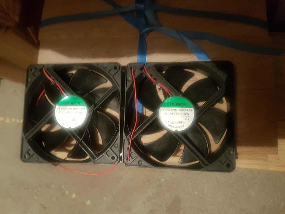 Вентилатори SUNON EEC0252B1 24 VDC