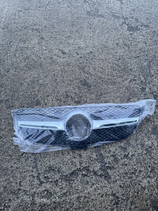 Предна решетка за Mercedes GLE 2017