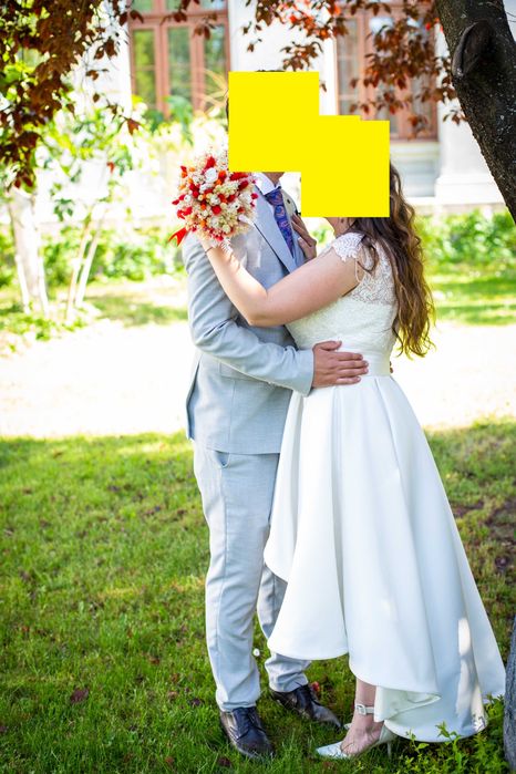 Rochie mireasa asimetrica