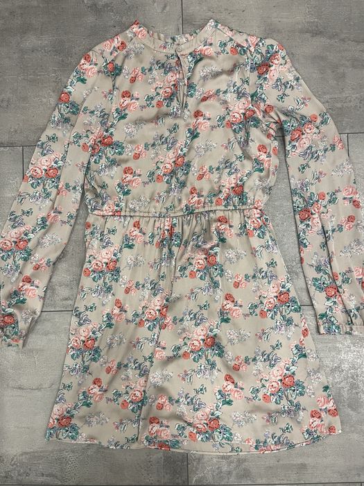 Дамски рокли различни видове XS