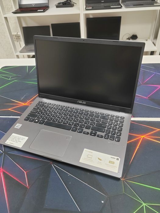 Ноутбук Asus Core i3-10110U/ 8Гб/ ССД 256/  UHD