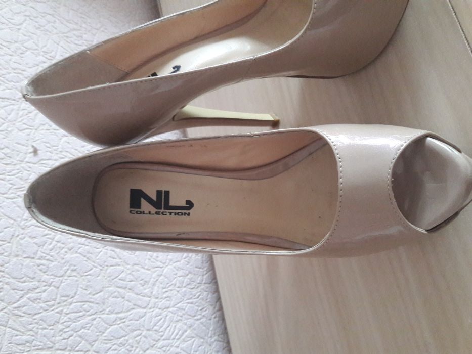 Продам туфли-лабутены 34 размер