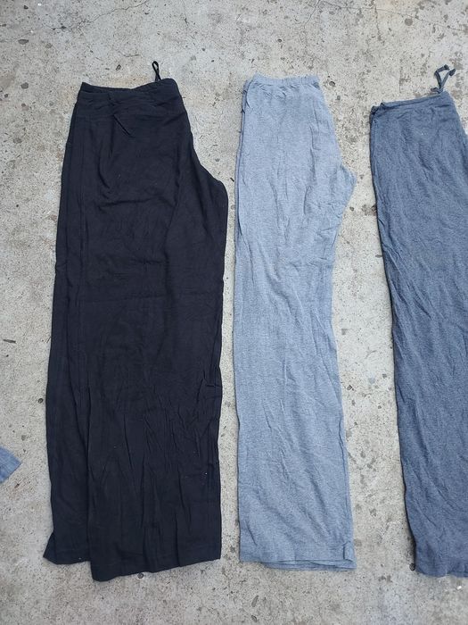 Pantaloni indispensabili subțiri