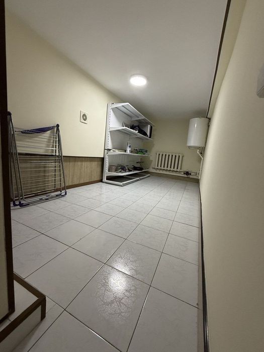 Ц-2  3/1/4 московская планировка 80кв. Подвал 12кв. Под офис. Своя