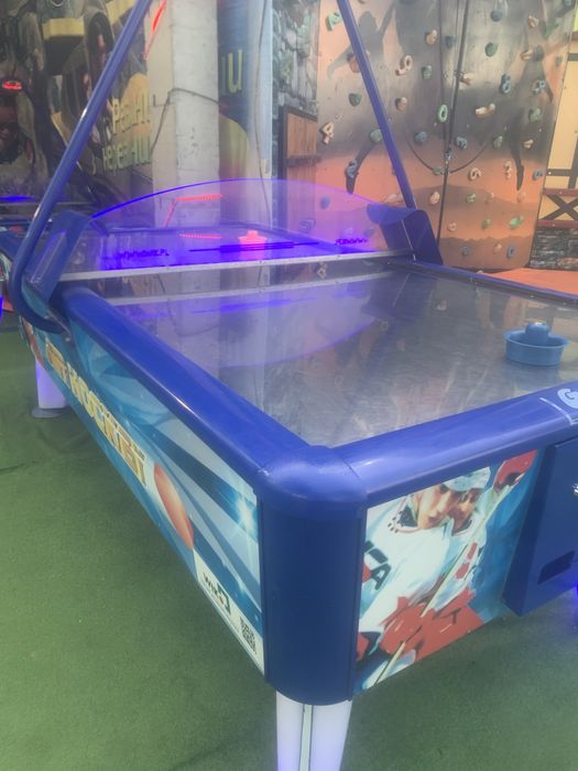 Въздушен хокей игра