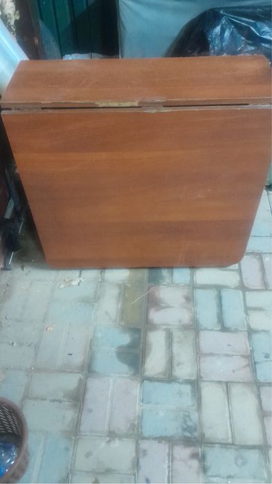 Стол книжка.