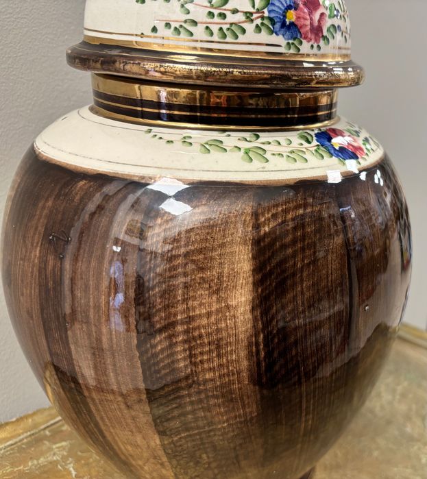 Голяма ваза/урна от колекцията H. Bequet, Quaregnon