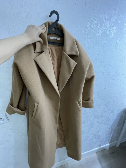 Продам пальто на осень