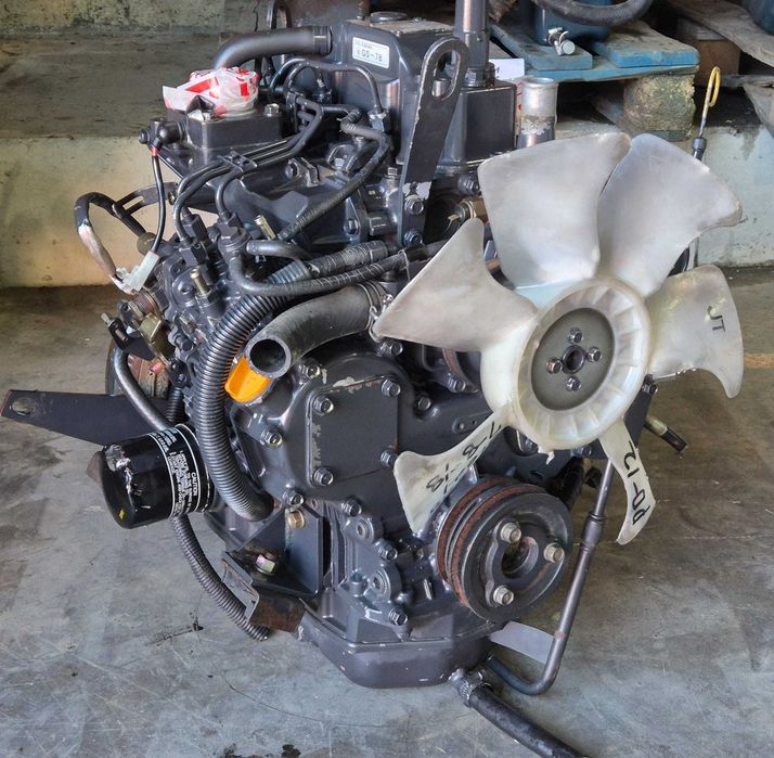 Motor second hand Yanmar 3tnv88 chiuloasa segmenti piston pompa injectie arbore cotit pompa apa pompa ulei