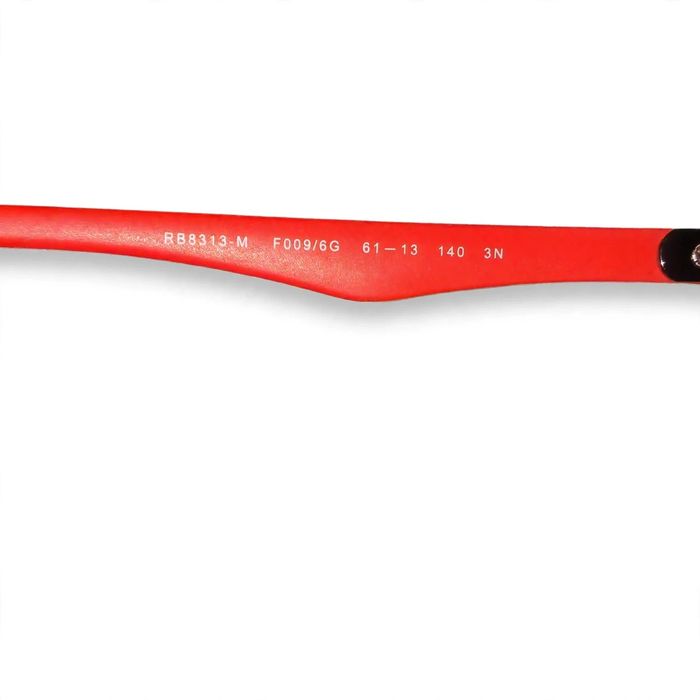 Ray-Ban Scuderia Ferrari RB8313-M F009/6G - Original, Made in Italy
Mărime 61-13-140