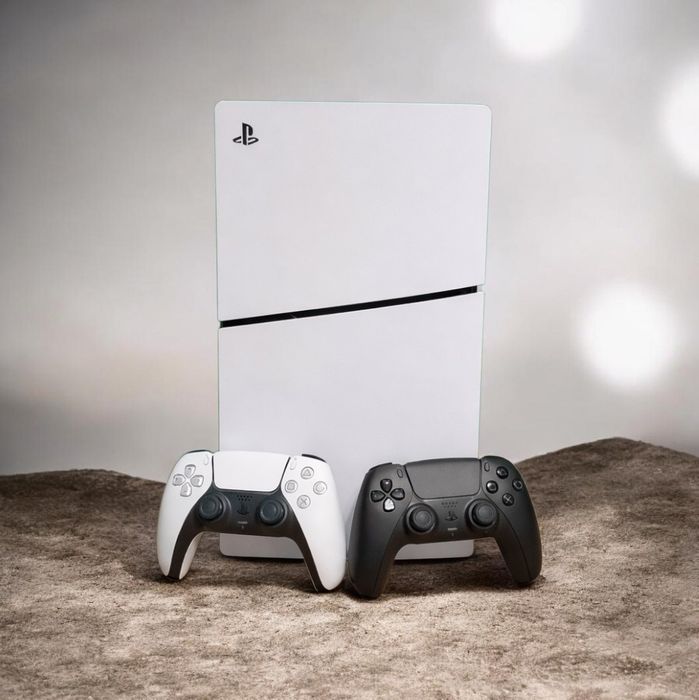 PS5 Slim 1TB + 2 геймпада.  Идеал