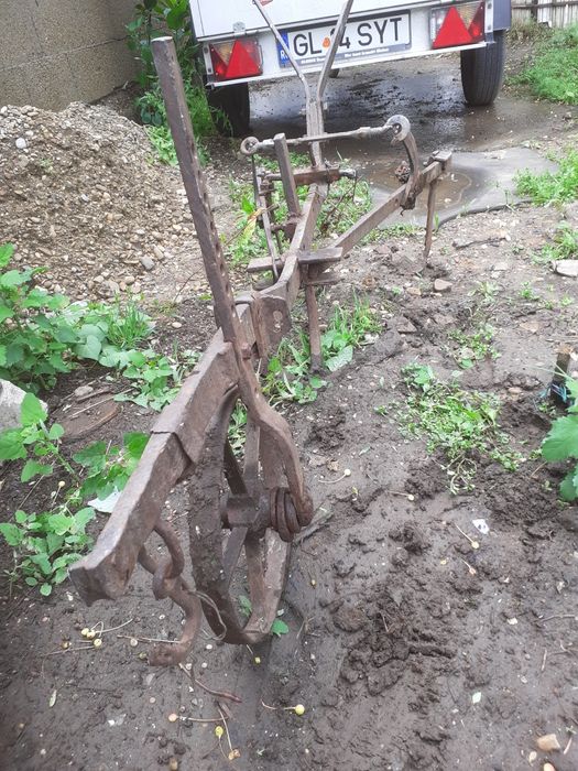 ,nec ierbicid,freză, tocatoare,rotosapă,tractor,semănătoare cu 3