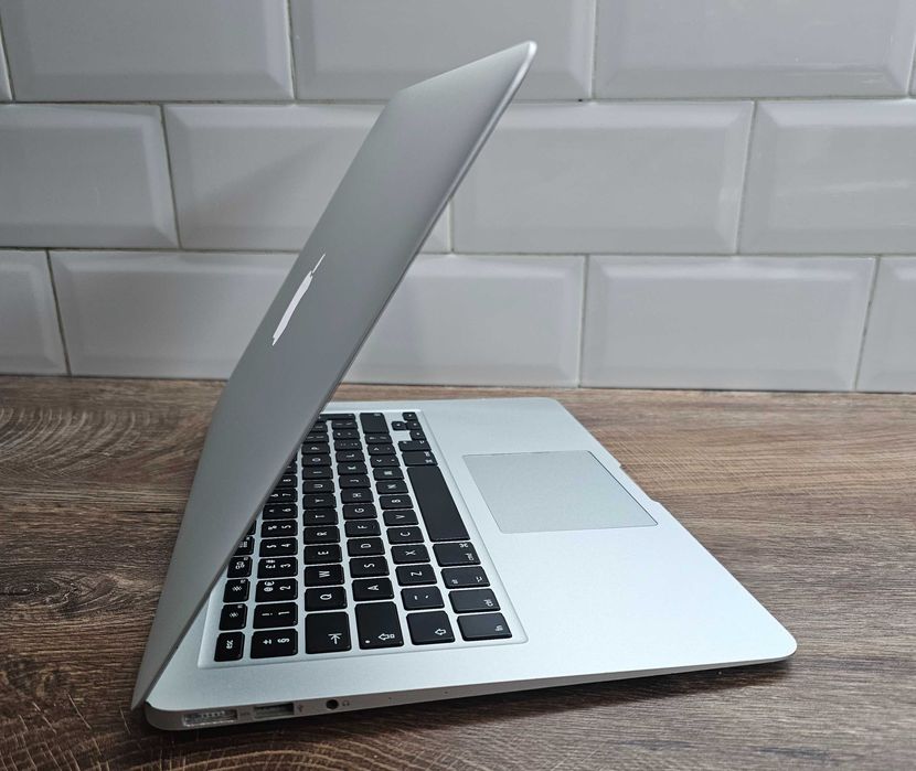 Лаптоп MacBook air 13-2017