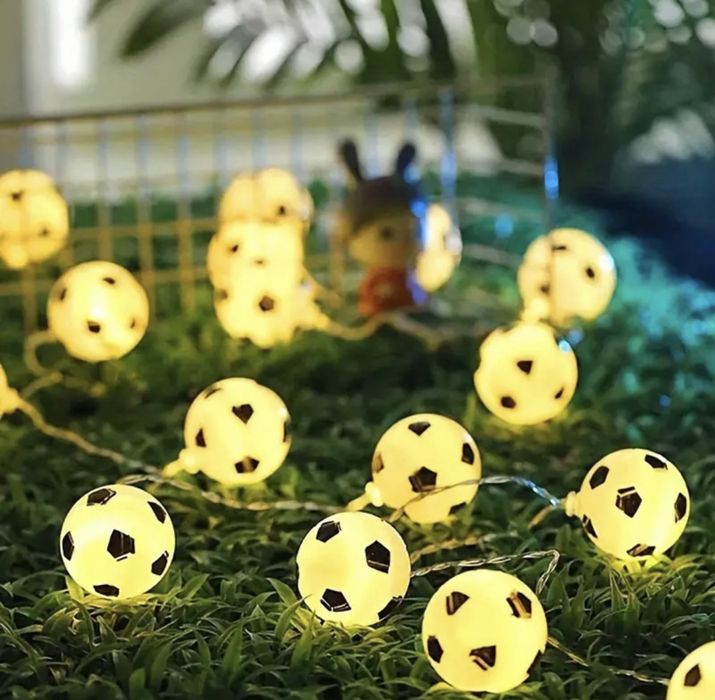 LED лампички с футболни топки