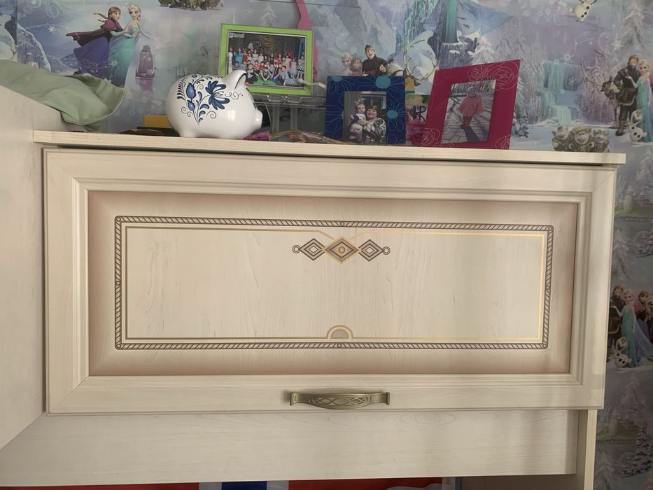 кровать двухьярустная