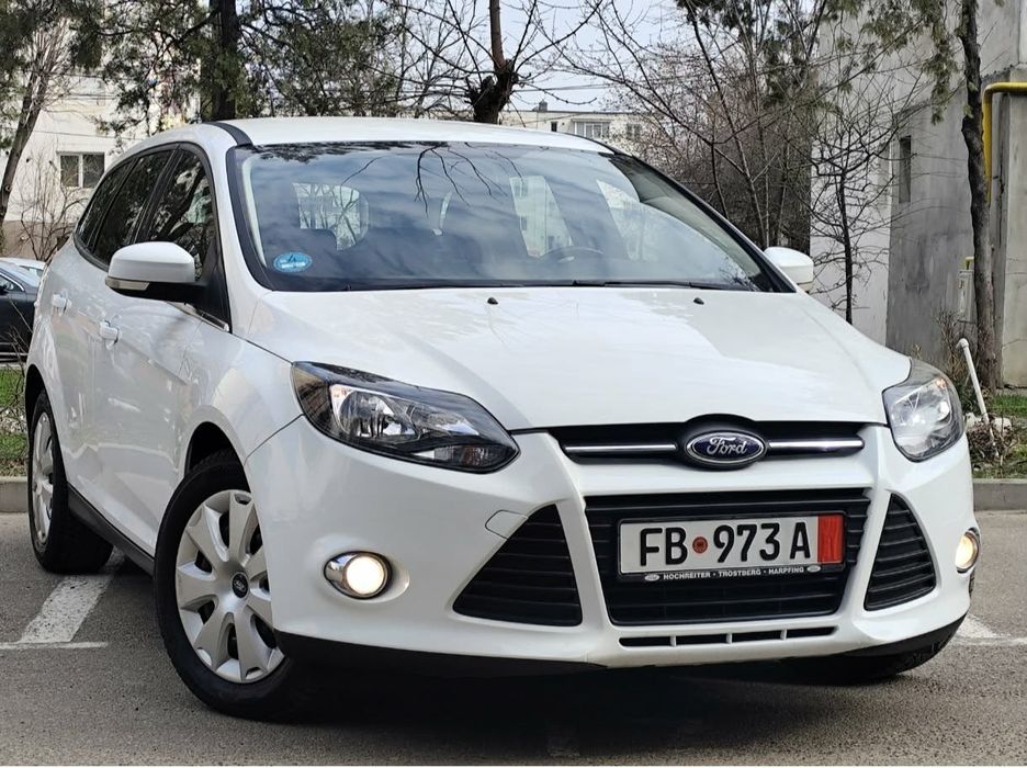 Ford Focus 1.6 benzină Mpi, 2012, impecabil