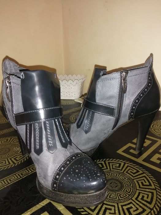 Vând lot de încălțăminte dama