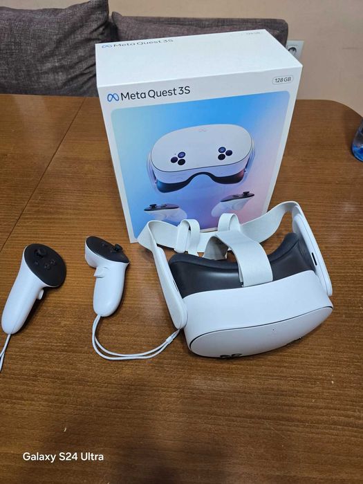 VR очила Oculus бели