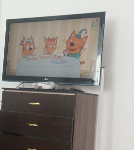 Продам телевизор в отличном состоянии без интернета только тв