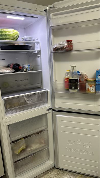 Холодильник LG новый белый