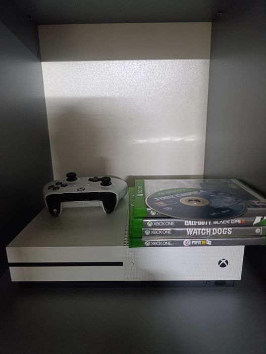 Продам Xbo One S