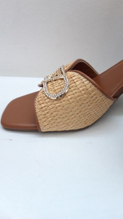 GUESS Три модела летни чехли с ток