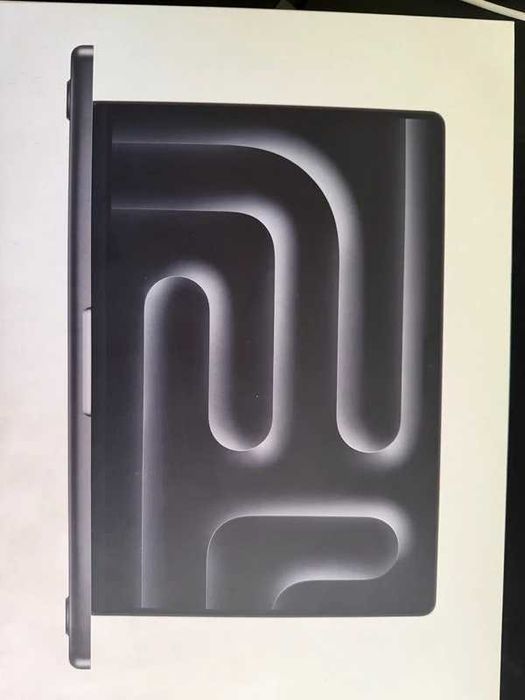 MacBook Pro de 14 inch, model lansat în 2024