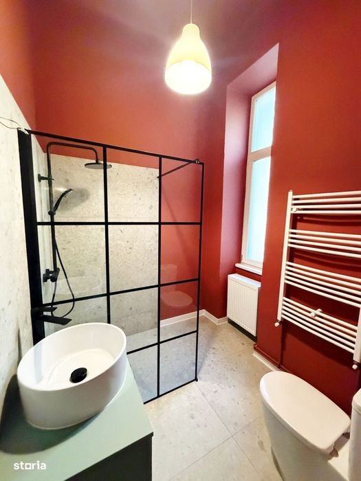 Apartament 2 camere la parter, centrală proprie - Bulevardul Decebal