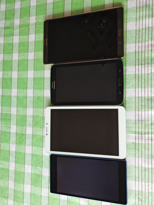 Продавам таблет- Lenovo 7,Revo 8, Samsung 7, Samsung 8.4