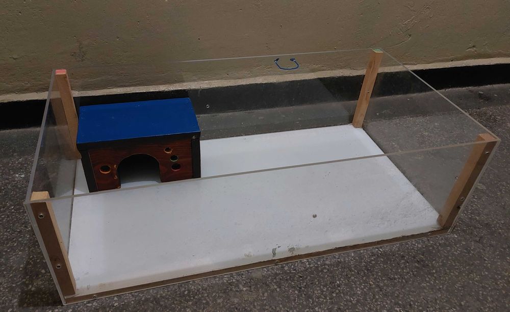 Клетки за домашен любимец 2броя + къщичка