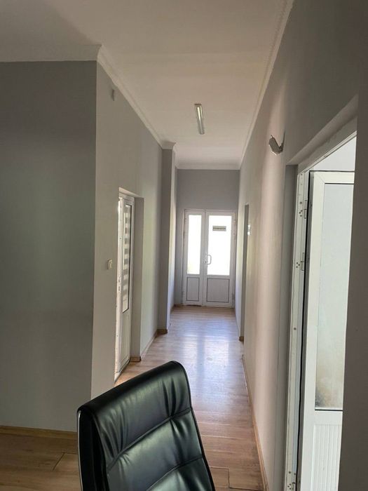 Аренда под офис 5 комната, 260кв.м 5 минут Метро Мирзо Улугбек 1700у.е