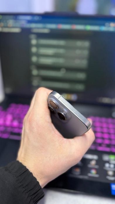 Продам Айфон 15про