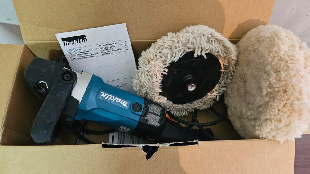 Полировщик для автомобиля