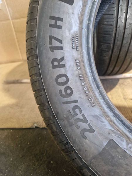 2 Continental R17 225/60 
летни гуми DOT2021