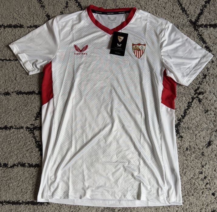 (26.12) Оригинални футболни горнища и тениски