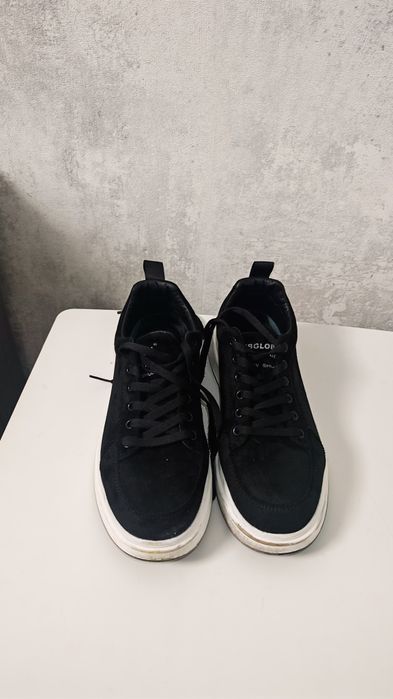 Продажи лоферы, кеды