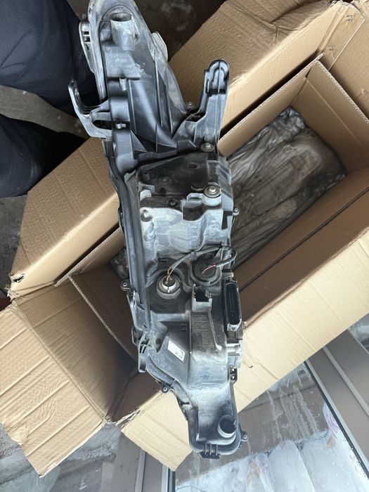 Продам фары от камри70 оригинал