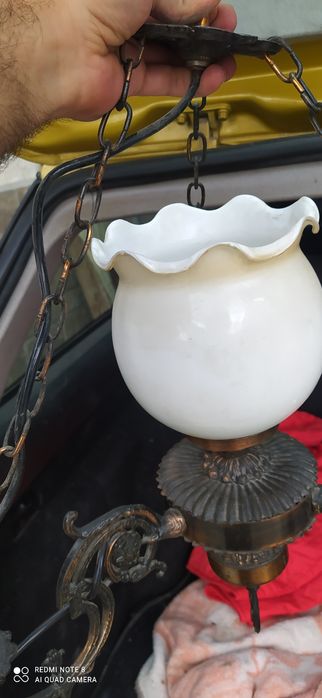 Газени лампи и месингов полюлей