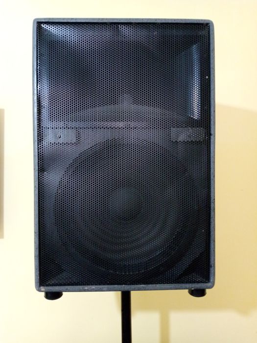 Усилитель колонки комплект 4 к.ват 1.800y.e.