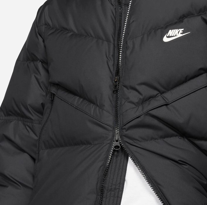 Куртки Nike storim-fit