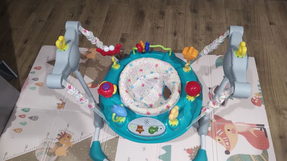 Бънджи за бебе на Мони.