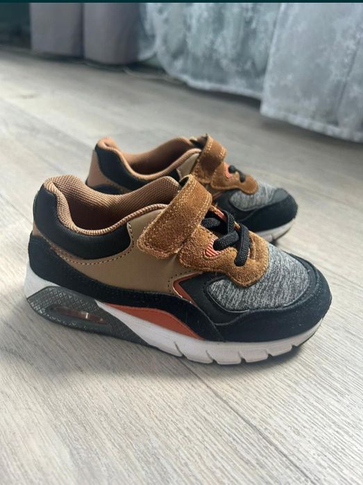 Кроссовки фирмы Next, размер 26,5