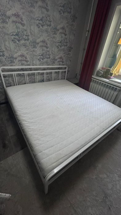 Кровать двуспальная