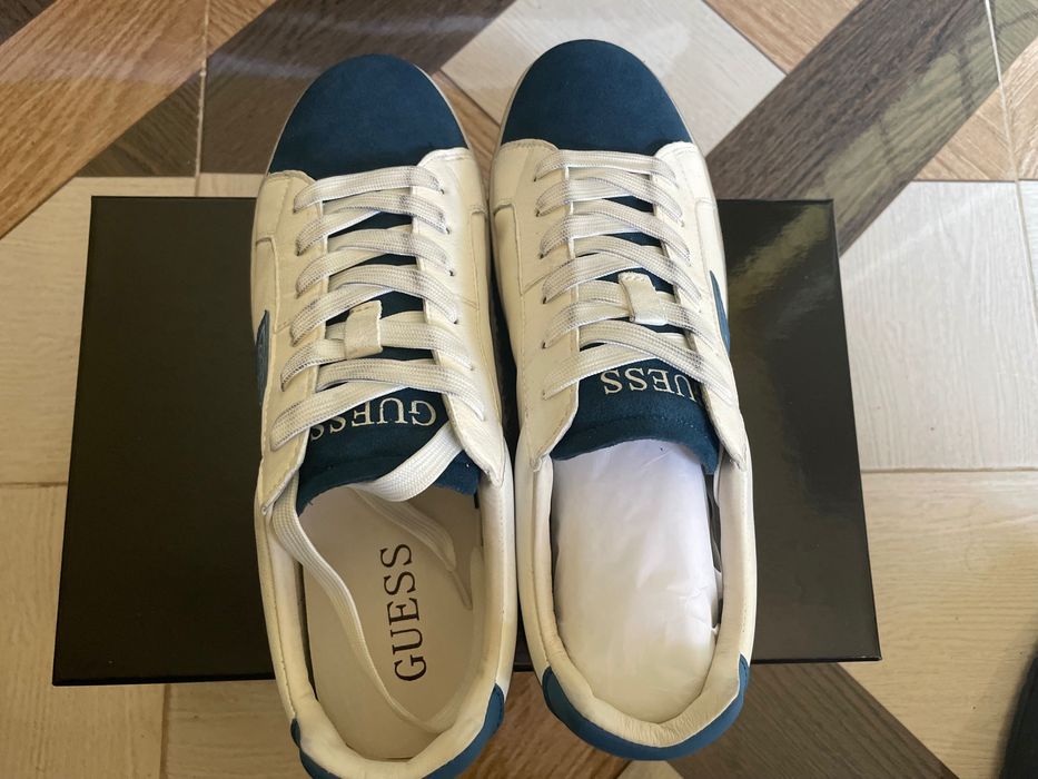 кроссовки Guess новые! оригинальные! Размер 42