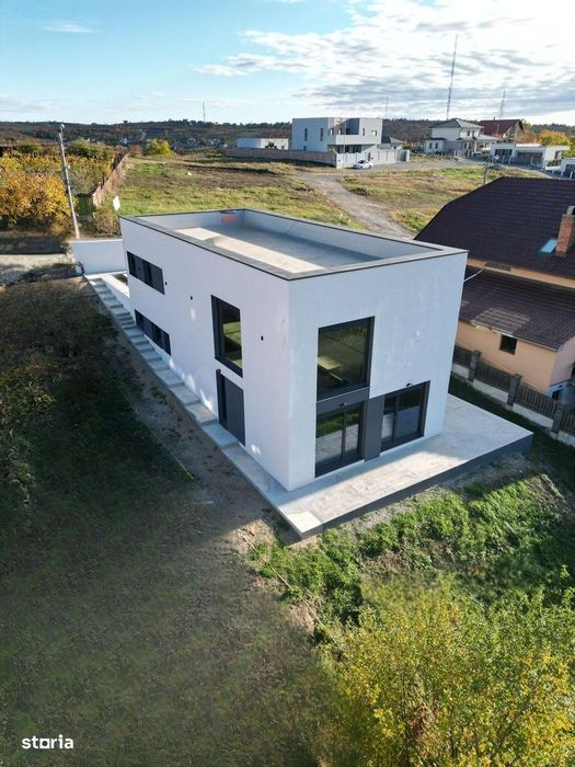 Vilă nouă,design mediteranean, proiect deosebit și panoramă superbă