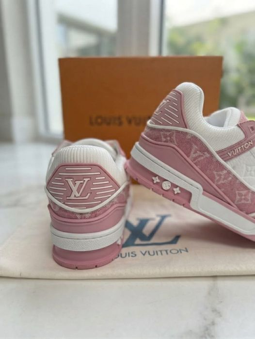 Adidasi LV Trainers Roz - Sneakersi Fete Premium - Full Box