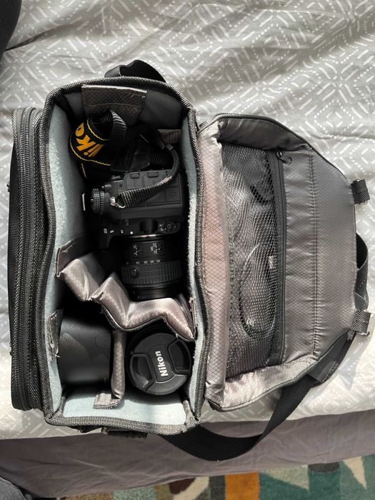 Nikon D7100 + Obiective (18-55 mm si 55-300 mm) - 14400 Cadre!