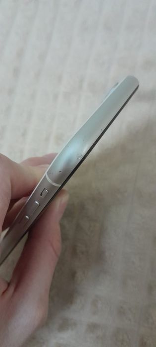 Продам Айфон 11 срочно