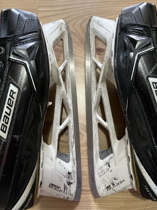 Patine portar hochei Bauer S190 mar 44 incl. o pereche de sireturi noi