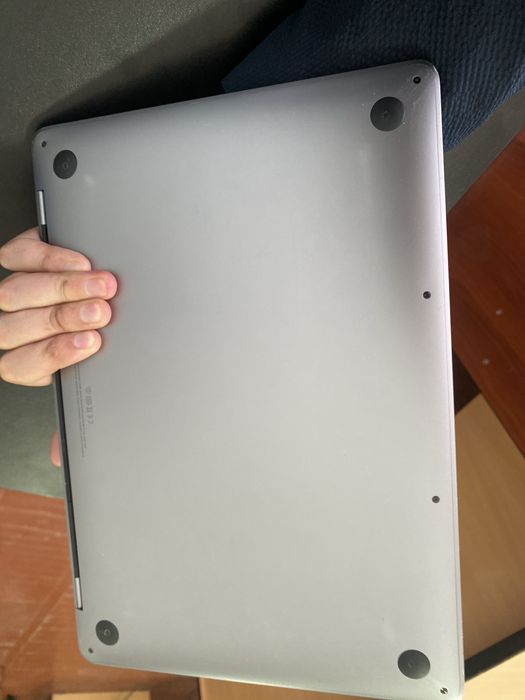 MacBook Pro m1 99 emkost 8/512